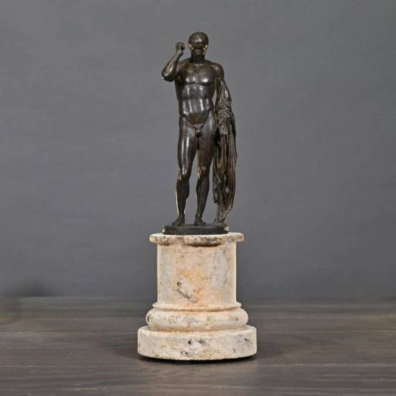 L'Objet d'Art | Sculpture of Hercules on a sandstone base - Kopie